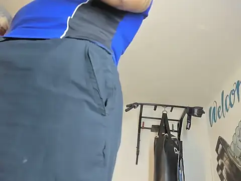 justinBigcock555 online show from February 3, 11:48 am