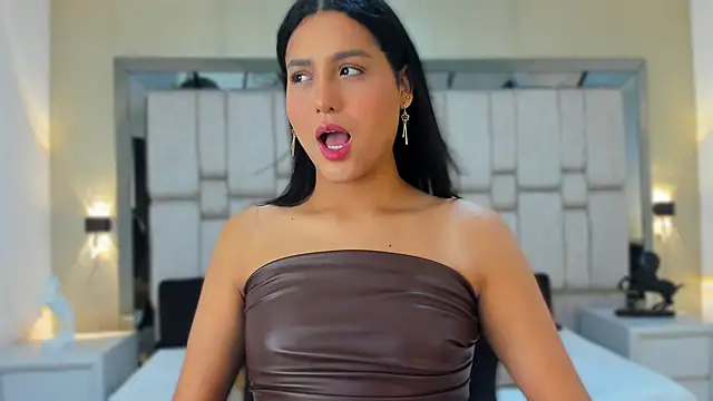 Snapshot of ValeryCooper18 chatting on February 16, 6:48 pm ValeryCooper18 online show from February 16, 6:48 pm