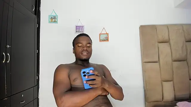 Snapshot of Ben_Castro_ chatting on February 24, 8:29 pm Ben Castro online show from February 24, 8:29 pm