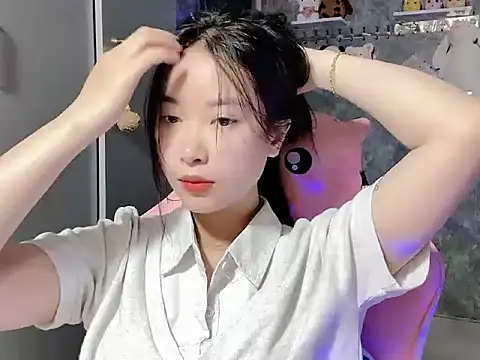 Linne6789 online show from April 3, 2:20 am