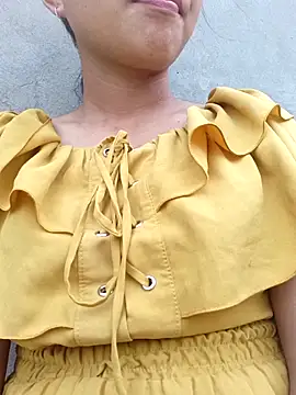 Small flower1 online show from April 4, 1:48 am