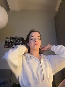 JulietSugar online show from February 3, 9:31 pm