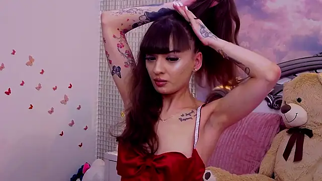 Snapshot of KayaRosse chatting on March 1, 6:04 am KayaRosse online show from March 1, 6:04 am