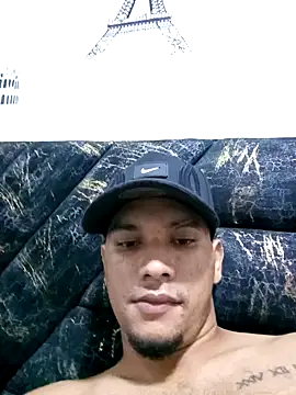 Snapshot of Santi1996 chatting on May 29, 12:19 am Santi1996 online show from May 29, 12:19 am