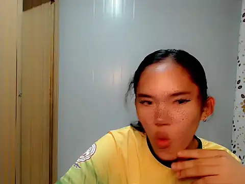 girlyteengrl online show from February 4, 4:46 pm