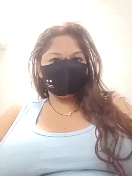 Snapshot of Priyani_2304 chatting on February 16, 5:31 pm Priyani 2304 online show from February 16, 5:31 pm