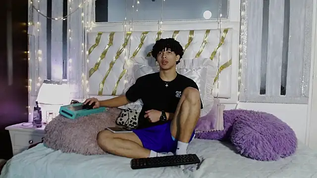 ian smith  online show from February 5, 12:43 pm