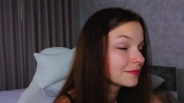 ElizaPizza online show from May 21, 4:14 pm