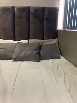 Snapshot of SexyLaylahx chatting on February 14, 1:19 pm SexyLaylahx online show from February 14, 1:19 pm