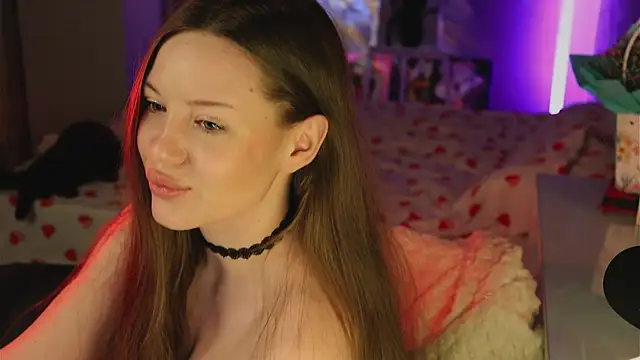 Alisia here online show from April 17, 7:50 pm