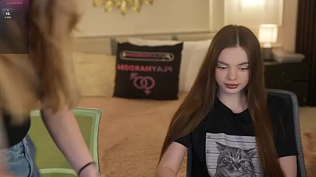 Snapshot of Zlata_Sky chatting on May 29, 6:39 pm Zlata Sky online show from May 29, 6:39 pm
