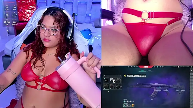 Snapshot of BriannaLux chatting on February 12, 9:21 pm BriannaLux online show from February 12, 9:21 pm