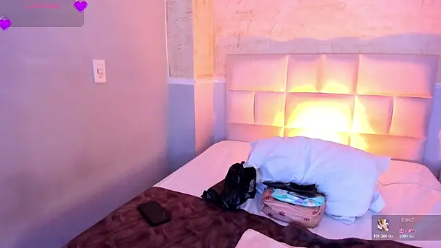 valeriekhaleesi online show from April 10, 8:24 pm