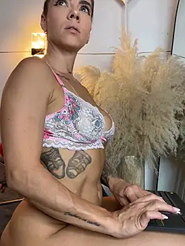 gaby cartter online show from July 16, 9:10 pm