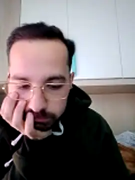 Snapshot of no-name15 chatting on February 7, 9:13 am no-name15 online show from February 7, 9:13 am