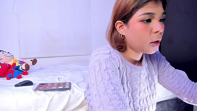 Snapshot of _FuckingYoungs_ chatting on March 1, 6:26 am FuckingYoungs online show from March 1, 6:26 am