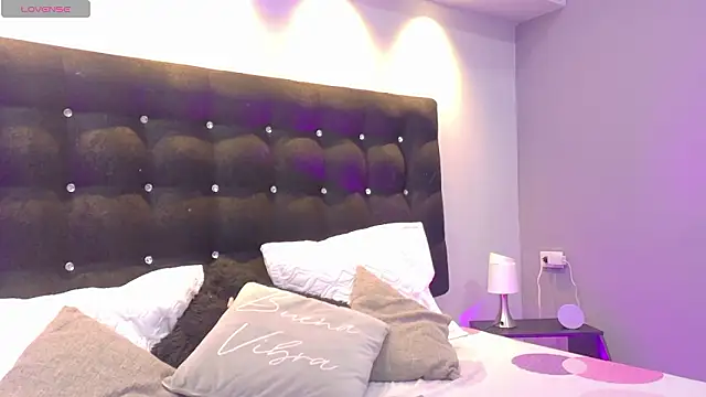 Snapshot of Aitana_Oliveira chatting on February 7, 8:12 pm Aitana Oliveira online show from February 7, 8:12 pm