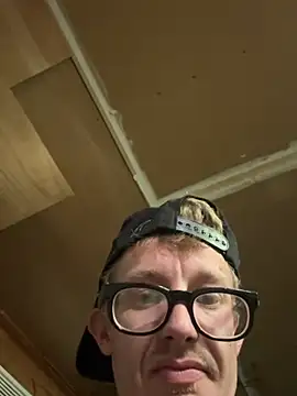 Snapshot of Daddybigdick123123 chatting on May 19, 8:31 am Daddybigdick123123 online show from May 19, 8:31 am