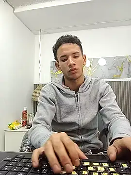 JDWhite18 online show from February 14, 4:09 am