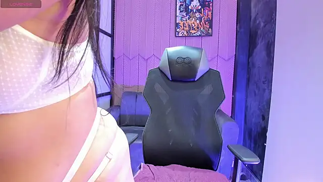 Snapshot of shaden_ chatting on February 10, 8:35 pm shaden online show from February 10, 8:35 pm