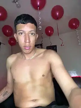 Snapshot of Sebastian_Villamarin chatting on February 13, 4:41 am Sebastian Villamarin online show from February 13, 4:41 am