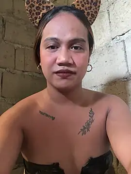 Snapshot of Queen-barbie chatting on February 16, 3:13 am Queen-barbie online show from February 16, 3:13 am