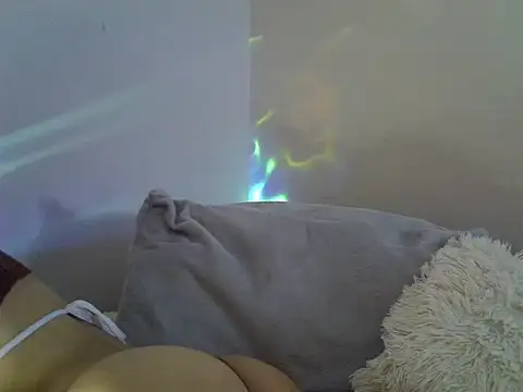 Onirica L online show from April 18, 1:09 am