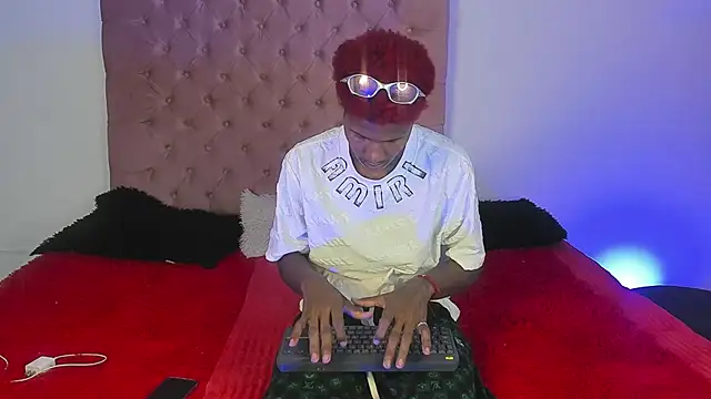 Snapshot of im_oleiderr chatting on April 25, 7:44 pm im oleiderr online show from April 25, 7:44 pm