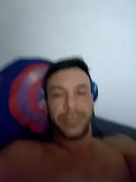 Snapshot of Bluntt55 chatting on February 15, 10:36 am Bluntt55 online show from February 15, 10:36 am