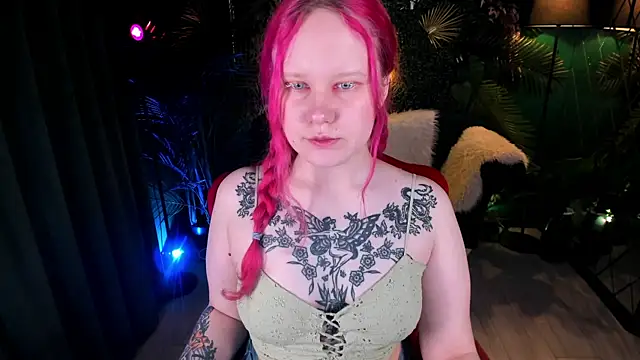 AnnieVibe online show from June 3, 5:40 pm