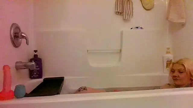 Snapshot of CrystalMaria8 chatting on February 25, 12:48 pm CrystalMaria8 online show from February 25, 12:48 pm