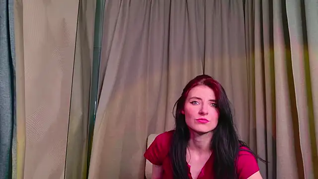 NicoleLuxe online show from May 7, 6:35 pm