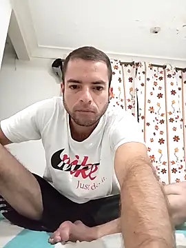 Snapshot of Richard241823 chatting on March 18, 7:11 am Richard241823 online show from March 18, 7:11 am