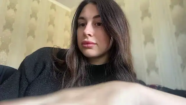 Snapshot of LiluMartiznir chatting on April 12, 9:47 am LiluMartiznir online show from April 12, 9:47 am