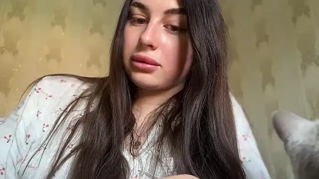 Snapshot of LiluMartiznir chatting on April 16, 6:14 am LiluMartiznir online show from April 16, 6:14 am