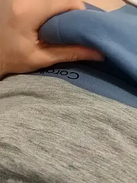 bansjjsjxb online show from April 19, 7:40 am