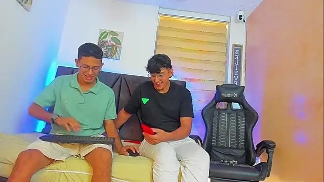 StellayDrake online show from March 2, 1:40 pm