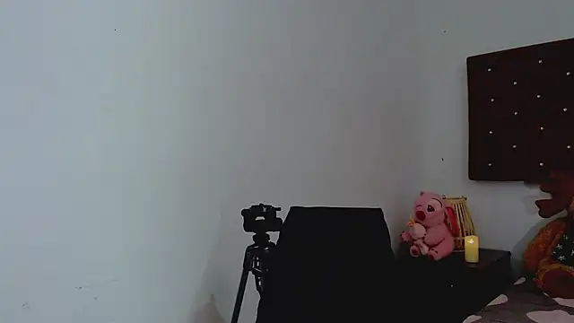 zoecyrus1 online show from July 11, 2:31 pm