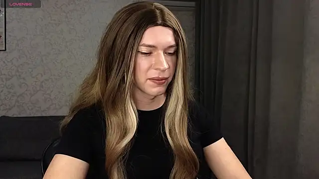 Snapshot of Anna_inHear chatting on May 3, 2:34 pm Anna inHear online show from May 3, 2:34 pm