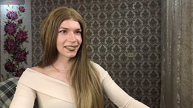 Snapshot of Anna_inHear chatting on June 14, 7:49 pm Anna inHear online show from June 14, 7:49 pm