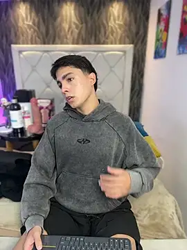 Samu Hott online show from February 13, 8:27 pm