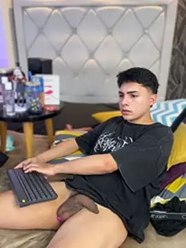 Samu Hott online show from March 8, 2:04 am
