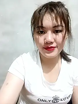 Snapshot of Anna_516 chatting on February 25, 12:37 pm Anna 516 online show from February 25, 12:37 pm