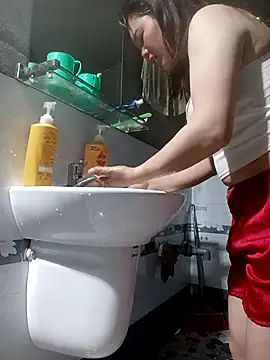 Snapshot of Anna_516 chatting on February 27, 11:05 pm Anna 516 online show from February 27, 11:05 pm