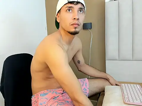 Noah Smith01 online show from February 24, 11:14 pm