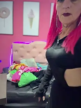 Snapshot of Karolaiin_LS chatting on February 22, 7:23 pm Karolaiin LS online show from February 22, 7:23 pm