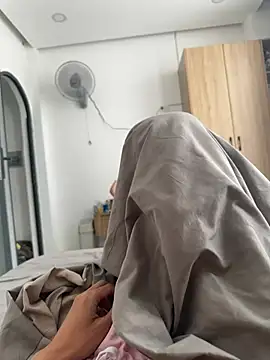 gold221298 online show from February 3, 1:59 am