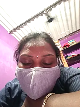 Snapshot of Tamil_Hot_Nisha chatting on March 1, 7:54 am Tamil Hot Nisha online show from March 1, 7:54 am