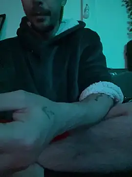 Snapshot of Piratee666 chatting on March 1, 11:18 pm Piratee666 online show from March 1, 11:18 pm