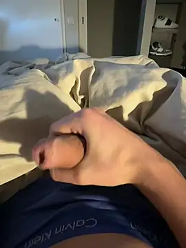 Robertocavall online show from March 5, 10:11 am